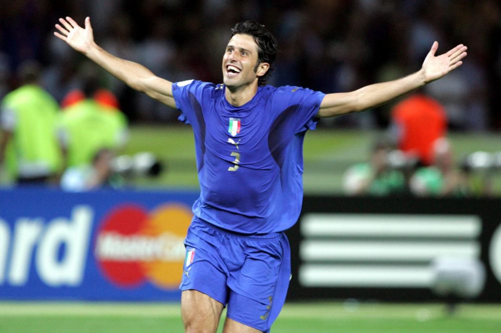 梅西天生内向！但因为足球、变成一个会主动演讲的领袖！（天性内向的梅西，被足球锻造成敢于发声的领袖）