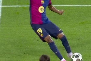 历史首次女裁判担任中超主裁，董方雨将执法西海岸vs亚泰（中超史上首位女主裁上任：董方雨将执法西海岸对亚泰）