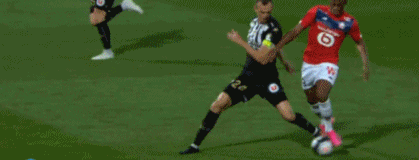 马克西连续21场砍下20+，追平艾弗森并列队史第二（马克西连续21场得分20+，追平艾弗森并列队史第二位）