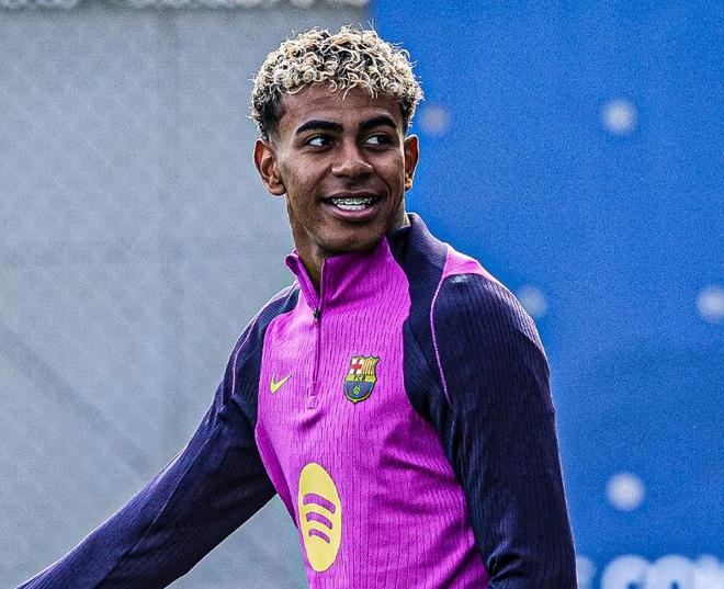 祝贺，王霜和陈晨入选2025国际足联年度最佳女足阵容候选名单（王霜、陈晨入围2025年FIFA年度最佳女足阵容候选）